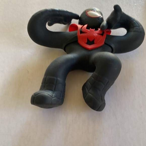 MARVEL Goo Ji Tzu Supagoo super stretchy toy - Picture 3 of 5